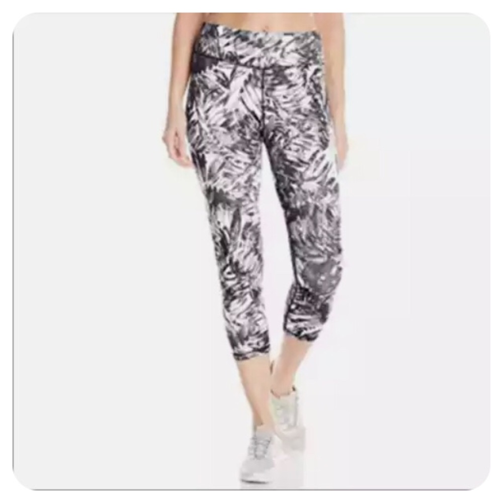 Prana Roxanne black and white foliage print leggings
